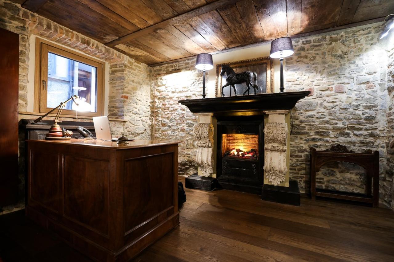 La Piazzetta Degli Artisti - Boutique B&B Bossolasco Dış mekan fotoğraf