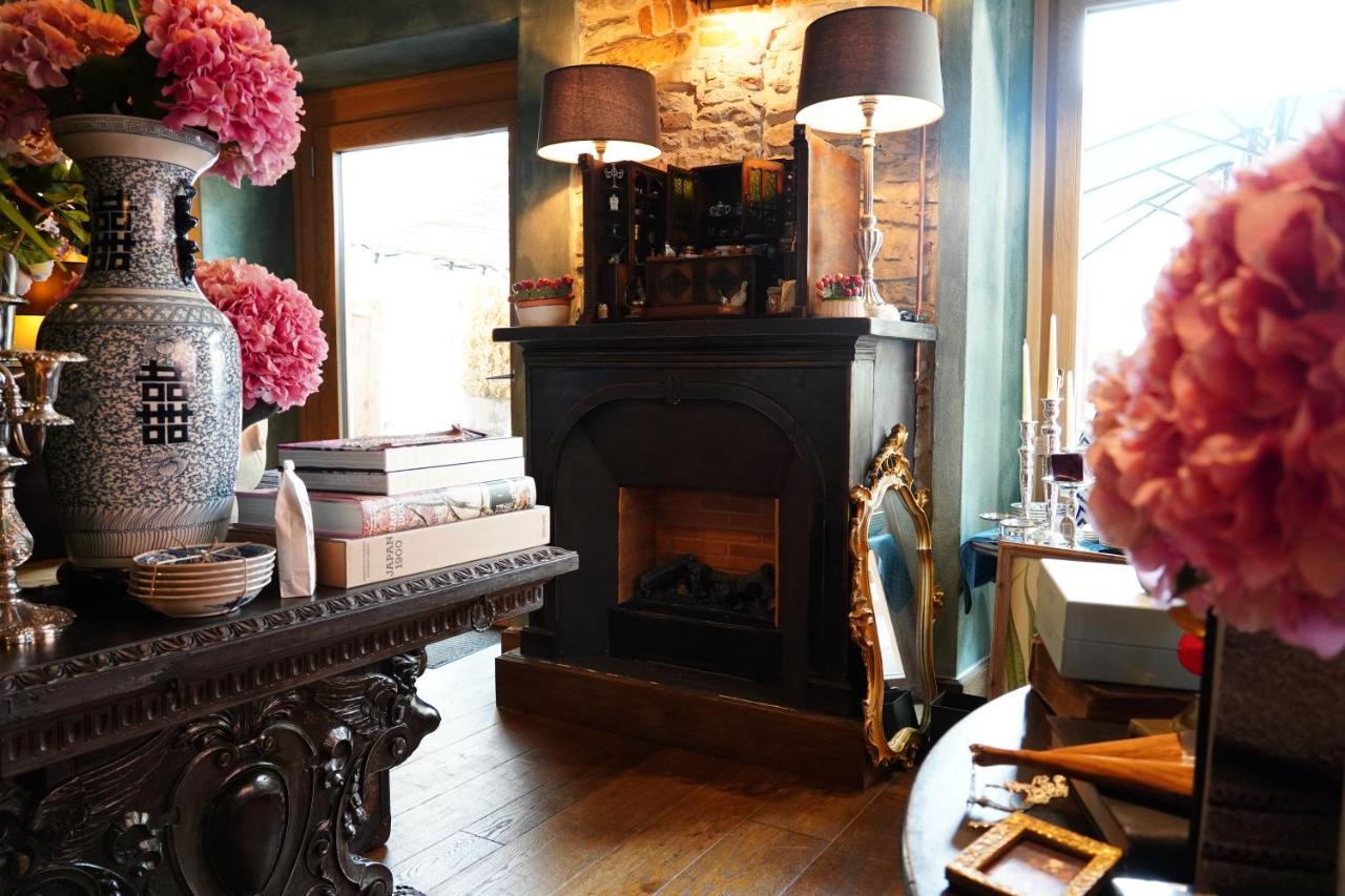 La Piazzetta Degli Artisti - Boutique B&B Bossolasco Dış mekan fotoğraf